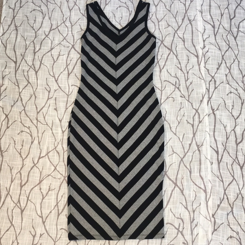 Chevron Print Bodycon Midi Dress